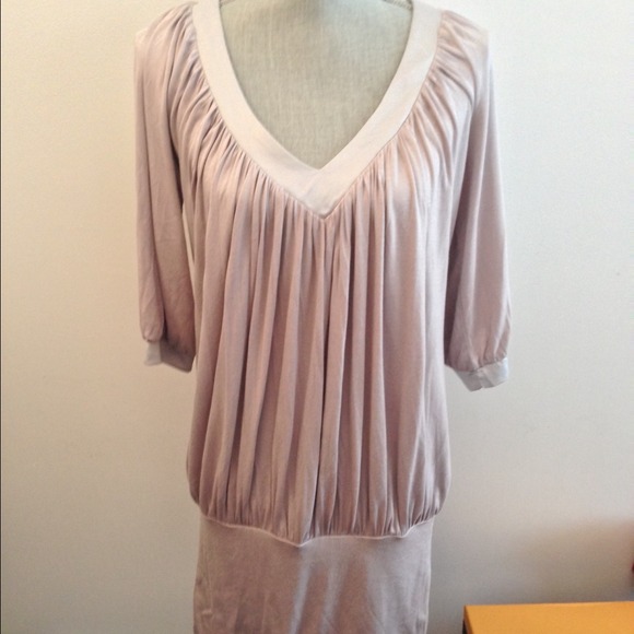 🚫SOLD LOCALLY🚫Cute mini dress - super flattering