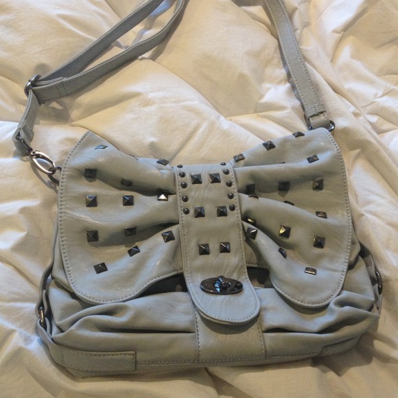 Funky stud bow pocketbook