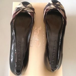100% Authentic Burberry Flats