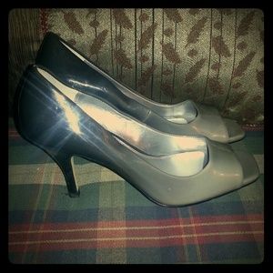 ??Gently worn shoes??