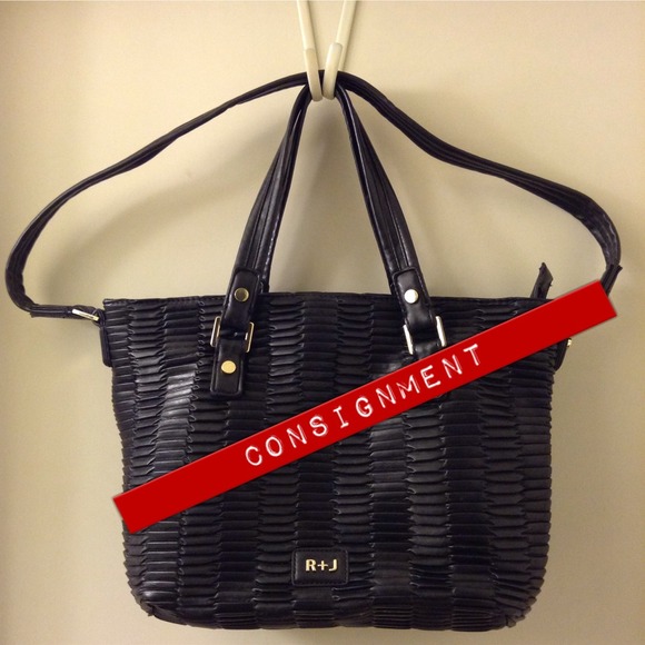 Authentic Romeo&Juliet Couture Purse w/Strap