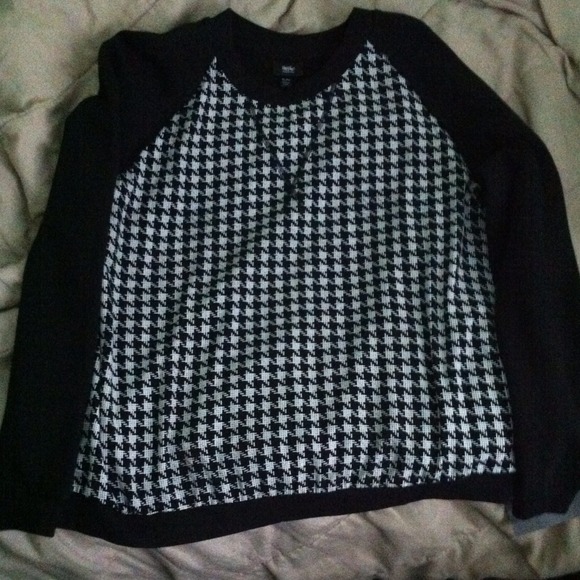 ❌Sold❌Mossimo Houndstooth Sweatshirt