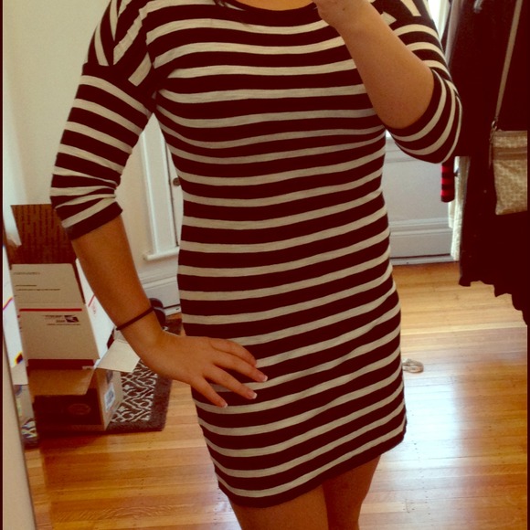 🚫SOLD LOCALLY🚫 Express dress