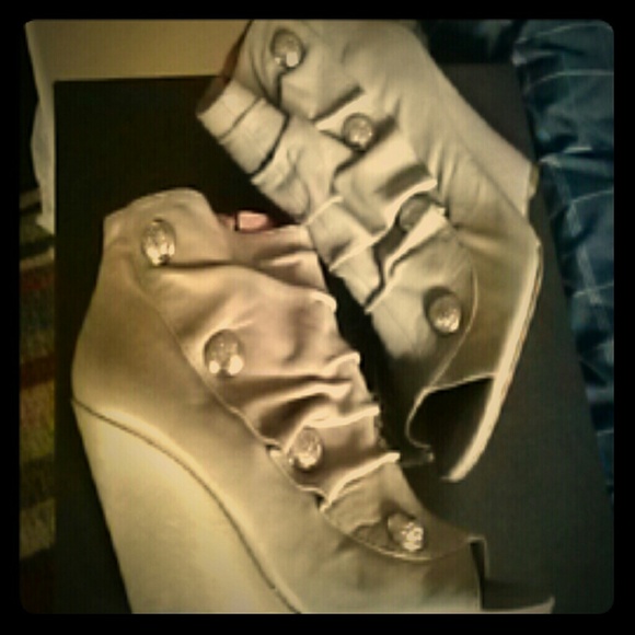 Women shoes