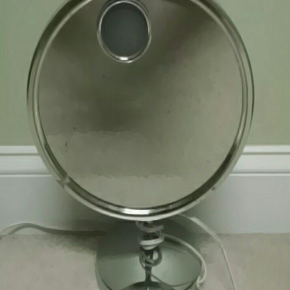 Mag mirror and light