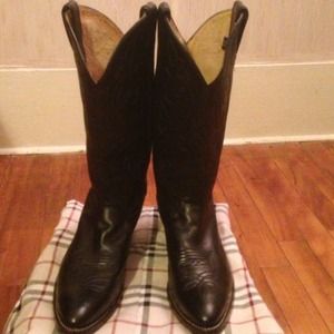 ⬇👢Justin Black Cowboy Boots👢Markdown⬇