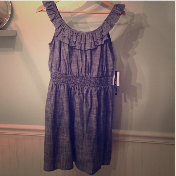Denim looking ruffle dress - Picture 2 of 4