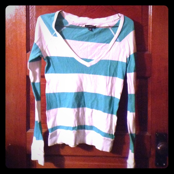 Blue and white stripes long sleeve shirt