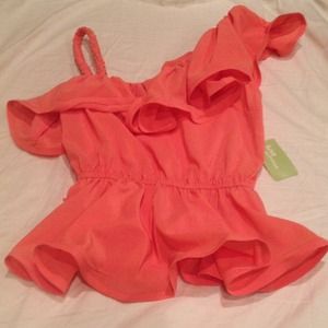 🚫Sold🚫Beautiful Ruffle and Braided Top