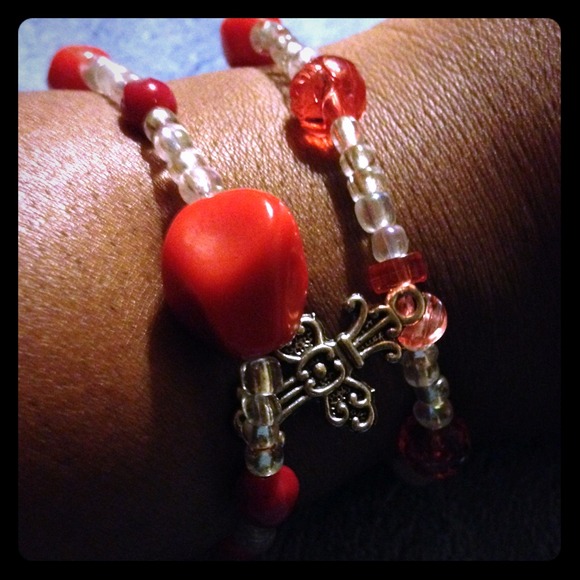 Jewelry - Cute and sassy on the go bracelets