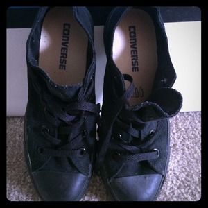 RESERVE  for @msmith09 Black converse