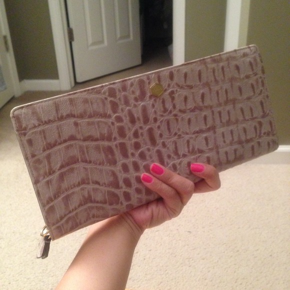 SOLD - Lodis clutch