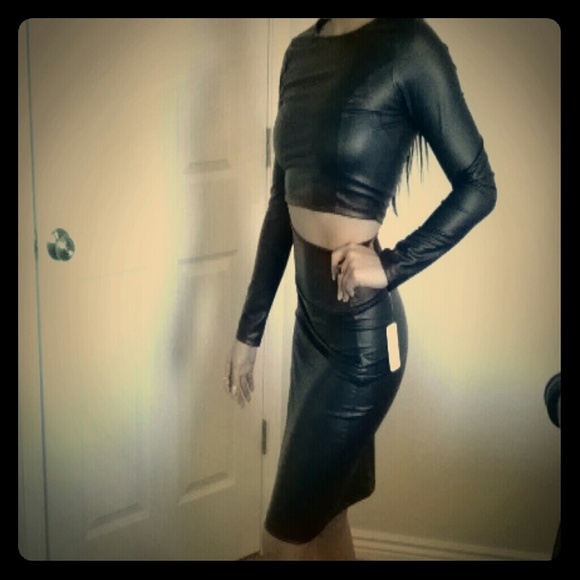 Forever 21 Dresses & Skirts - Crop Top & Pencil Skirt