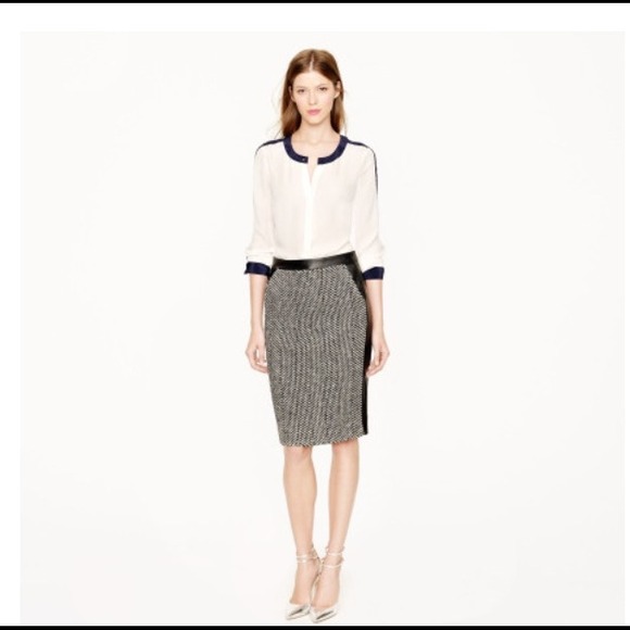 Black/white pencil skirt