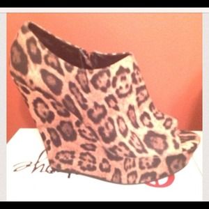 Brand New Leopard Peep toe wedge