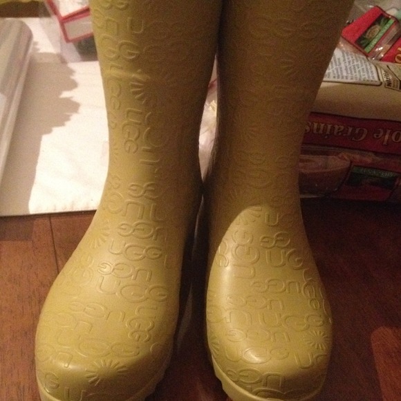 Ugg Rain boots