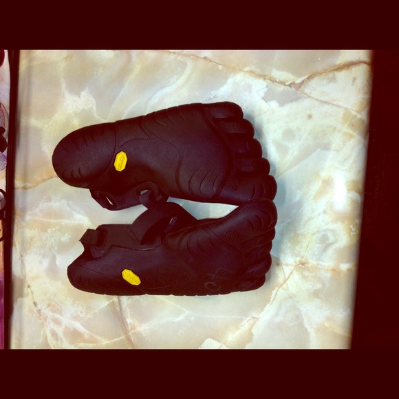 Toe shoes