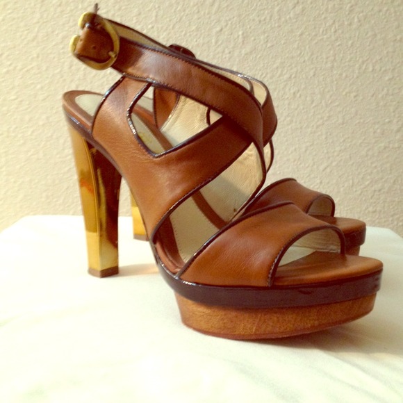 On hold amberlorden Host pick LAMB platforms