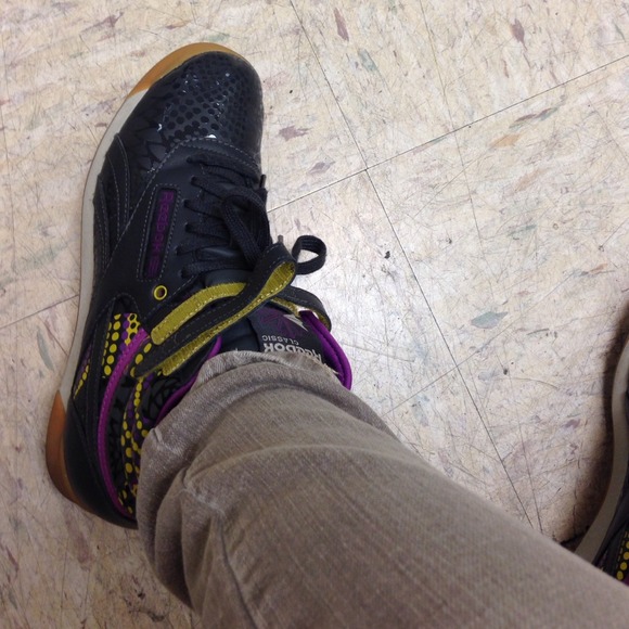 REEBOK Classic fashion sneaker . worn TWICE