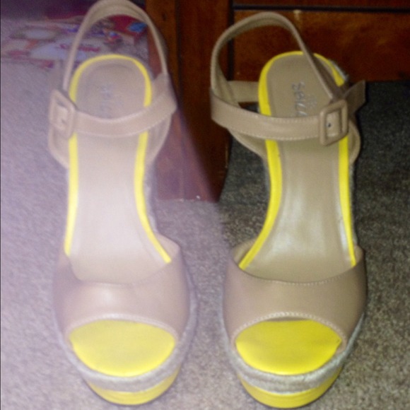 Summer wedge heels - Picture 2 of 3