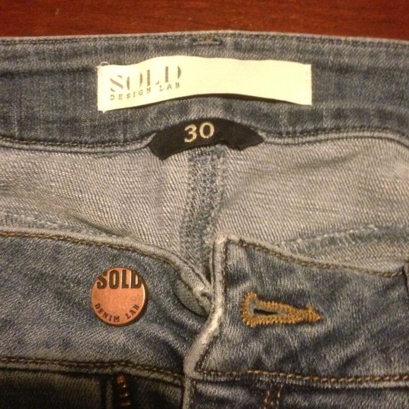 Distressed Sold Design Lab Jeans - Picture 3 of 4