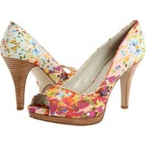 REDUCED💰Nine West 'Danee' Peep Toe Pump