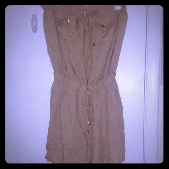 Nude tone jumper. - Picture 1 of 2