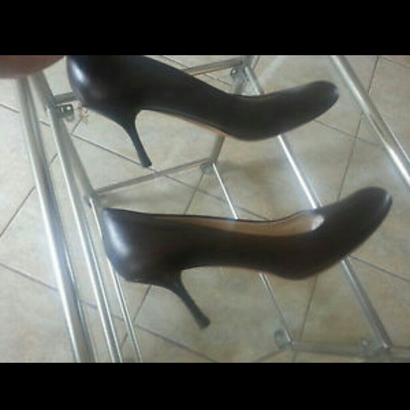 Gorgeous GUCCI brown leather  pumps 7.5M