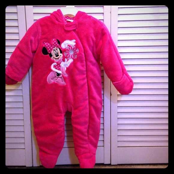 NEW Minnie Mouse Snow Suit