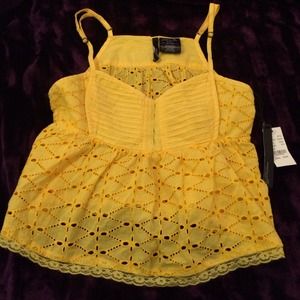🌟BNWT🌟Yellow O'Neill crop top
