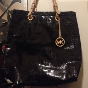 black Michael kors tote bag