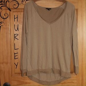 ❌SOLD Hurley Top