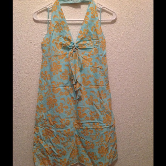 Cute GAP halter dresses size 4
