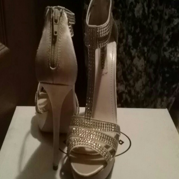 STEVE MADDEN Satin Shoes