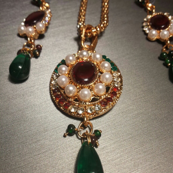 NECKLACE ONLY! Bollywood red & green necklace - Picture 3 of 4