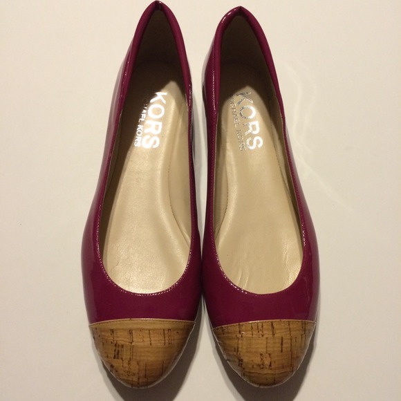 NIB Michael Kors Patent Cork Cap Toe Flats - Picture 3 of 4