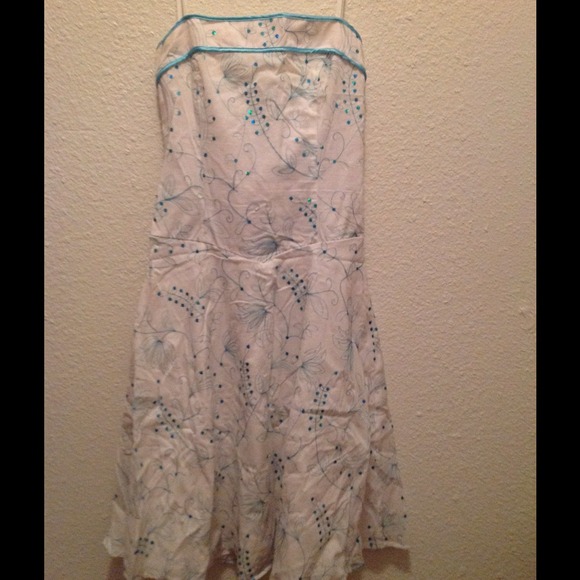 Cute halter dresses size 9/10
