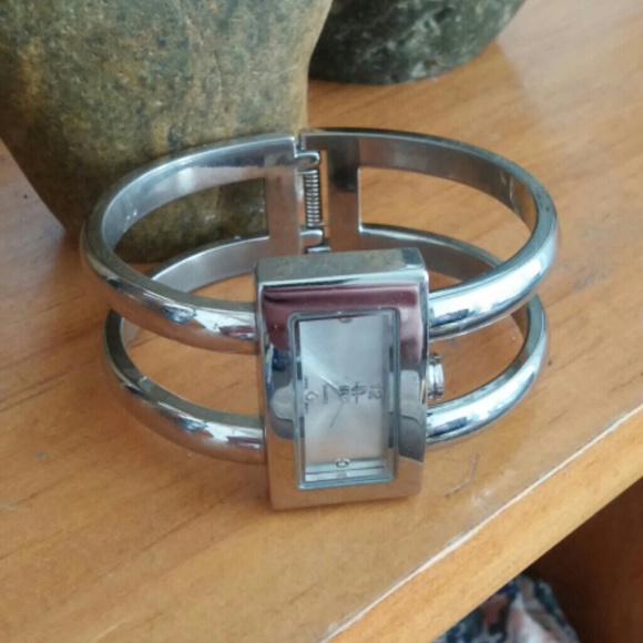 Louis Arden Bangle Watch - Picture 3 of 4