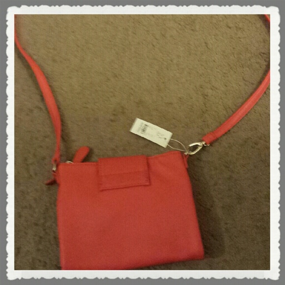 Red cross body bag ( Final Reduction) - Picture 2 of 3