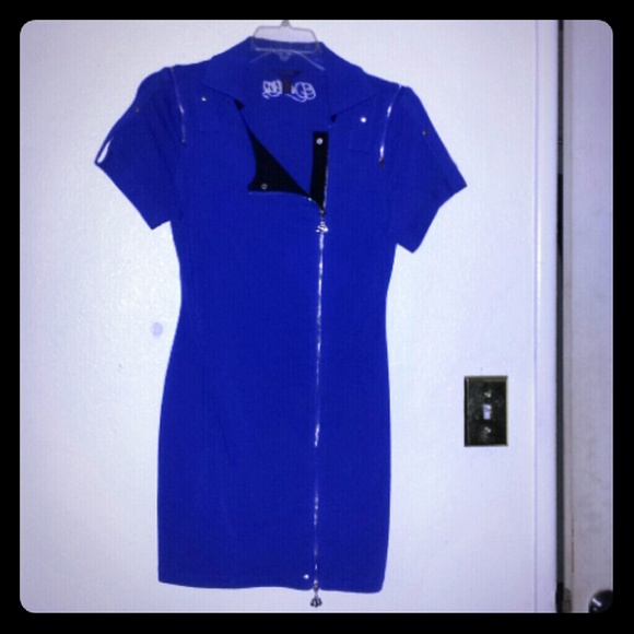 DRESS
