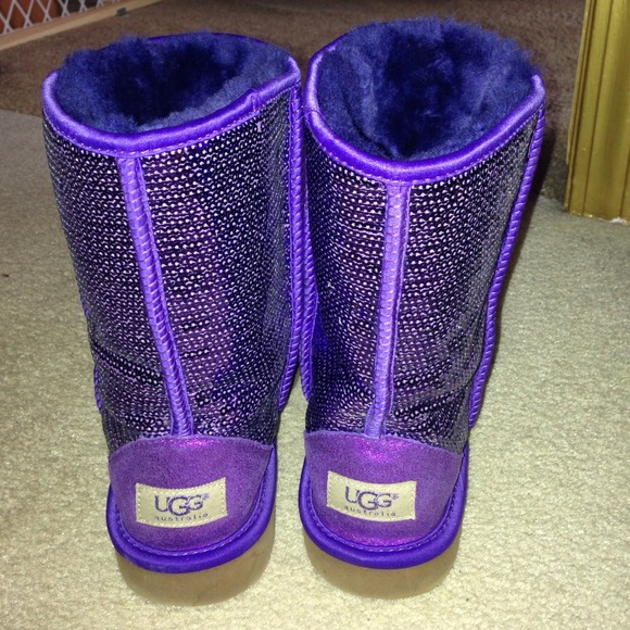 🎉SOLD🎉Limited Edition Sequin UGGs - Picture 2 of 4