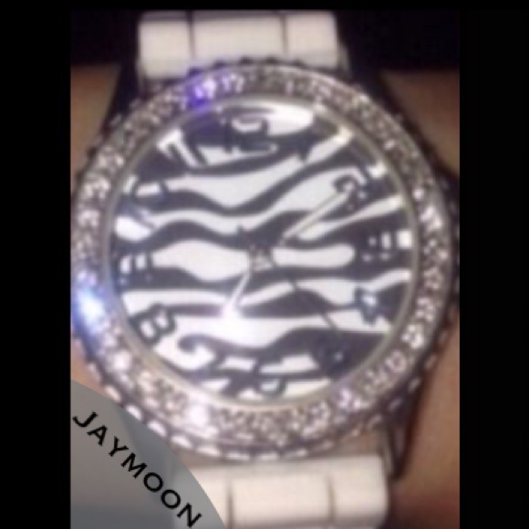 Jewelry - 📌 watch ,white,Zebra w/ silver and diamonds
