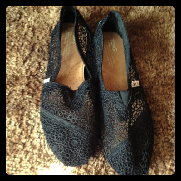Black crochet Toms