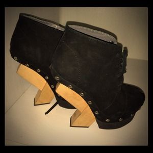 United One; Got them in London!