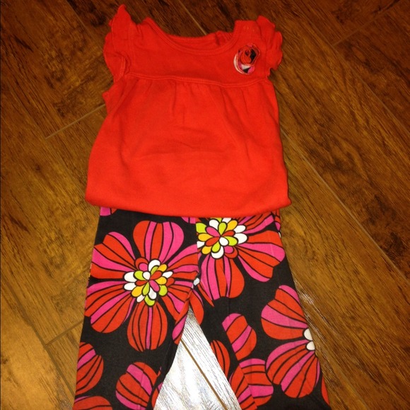 Baby girl clothing. - Picture 1 of 1
