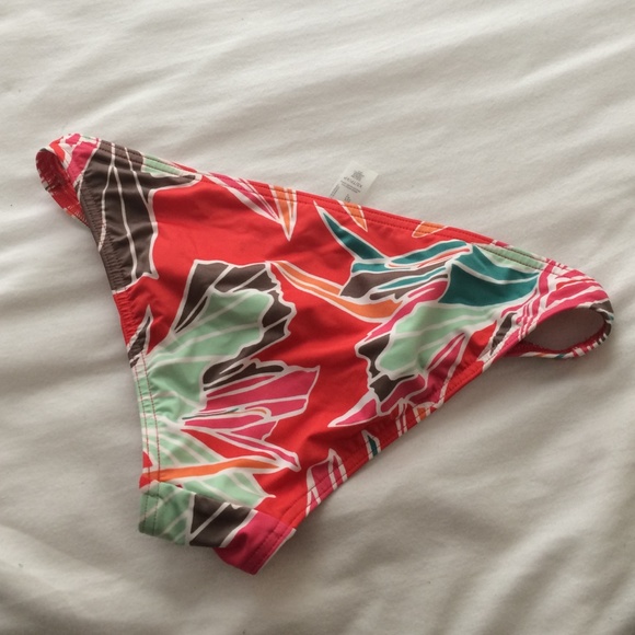 Tropical bathingsuit bandeau top & bottoms - Picture 4 of 4