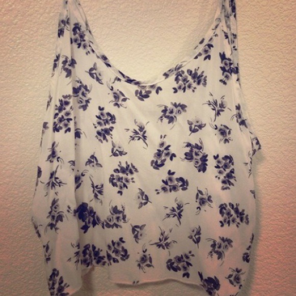 ISO of anything with this print prefer a jada (: