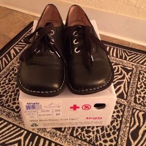 Alegria Abbi Black Napa