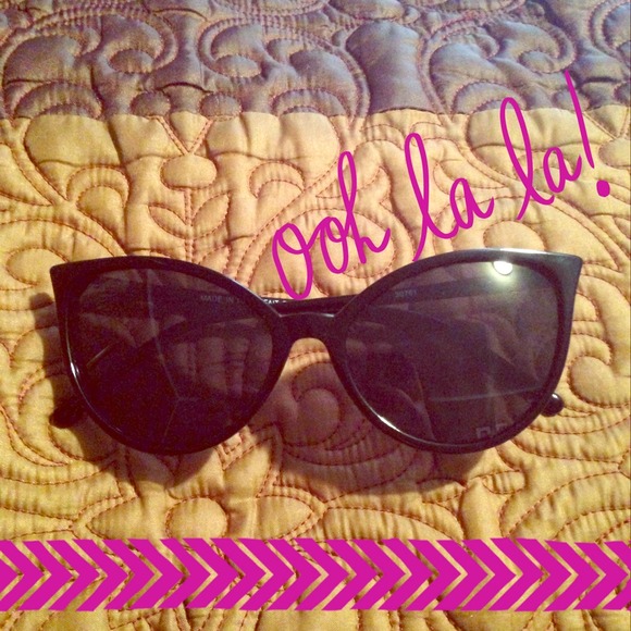 UO Cat Eye Sunglasses