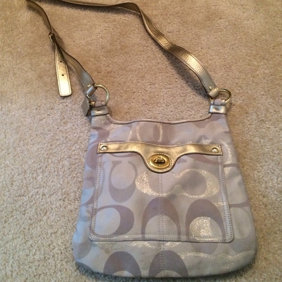 Coach gold cross body with gold strap - Picture 1 of 4